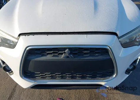 2015 Mitsubishi Outlander Sport Se z USA, uszkodzony, nr VIN 4A4AP4AU5FE020189